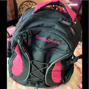 SAMSONITE FUSHIA & BLACK BACKPACK🎈